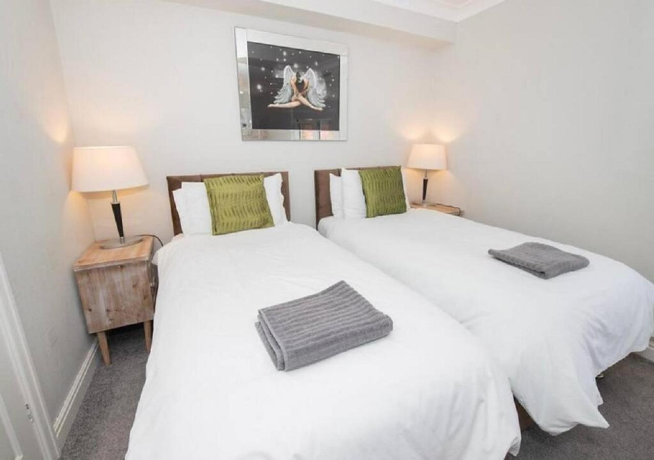Pelican-Stylish 2-Bed Apartment Close To Beach & Town Scarborough Kültér fotó